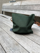 Load image into Gallery viewer, ÄKKI SÄKKI - KAUPUNKI - Preorder