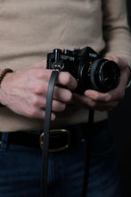 Load image into Gallery viewer, Kameragurt Leder extra schmal - Edition THIN