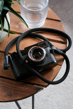 Load image into Gallery viewer, Kameraseil ROPE - Schwarz aus Nylon